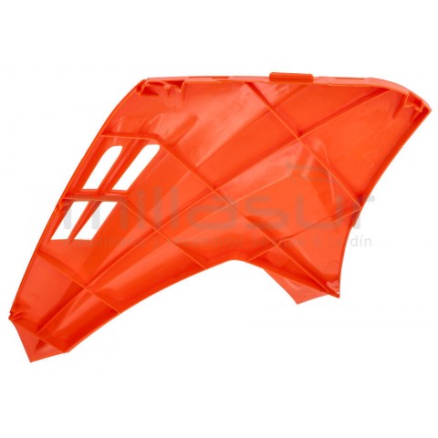 Aleta esquerda capo trator tc92, tc102 (09 06 )